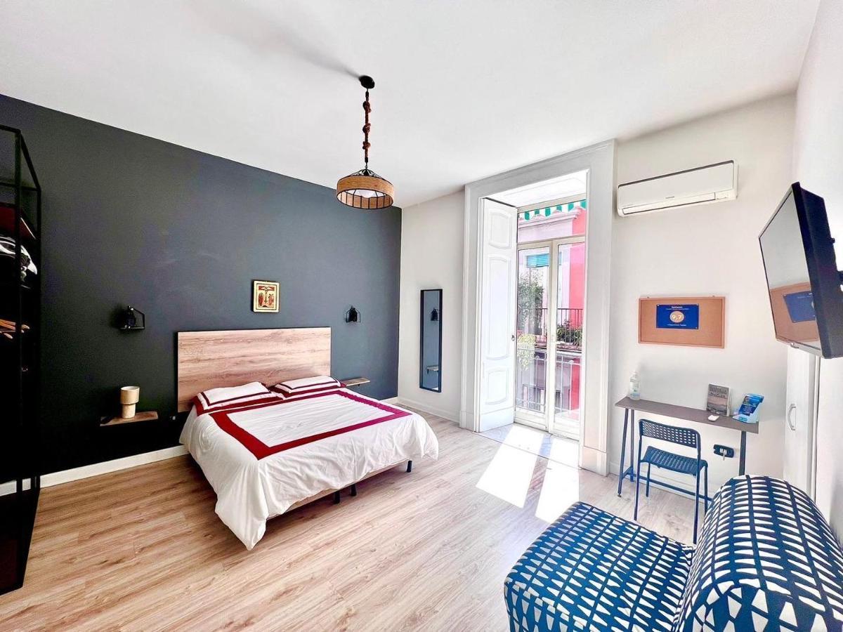 J-Appartment Toledo Napoli Bagian luar foto