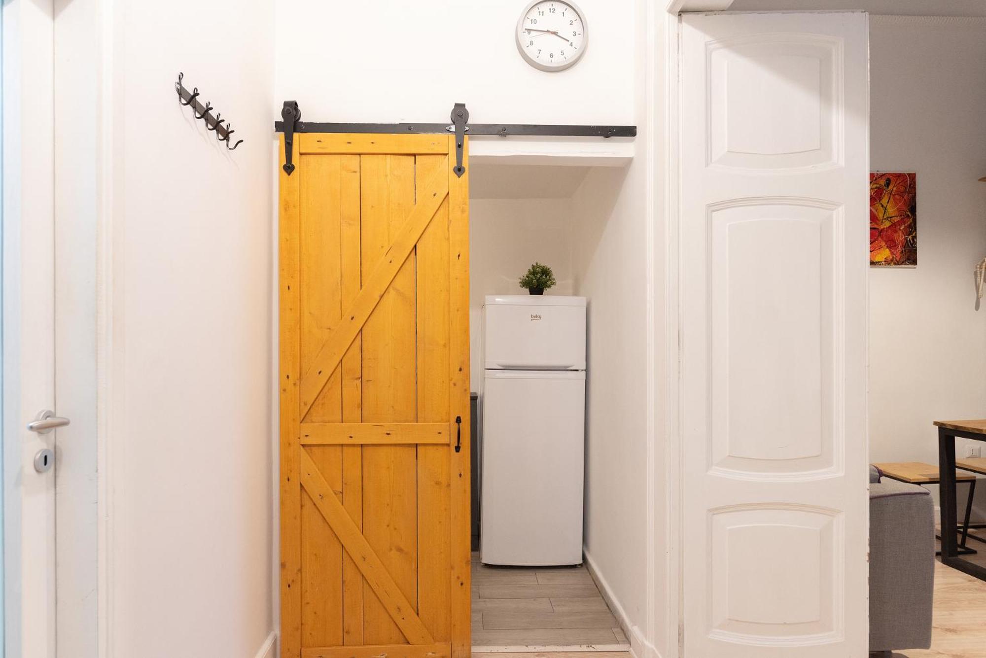 J-Appartment Toledo Napoli Bagian luar foto